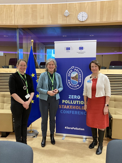 From left to right: CoR members Una Power (IE/Greens), Marieke Schouten (NL/Renew), Brigitta Sacredeus (SV/EPP)